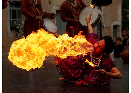 Fire-eater from the "Jaipur Maharaja Brass Band"