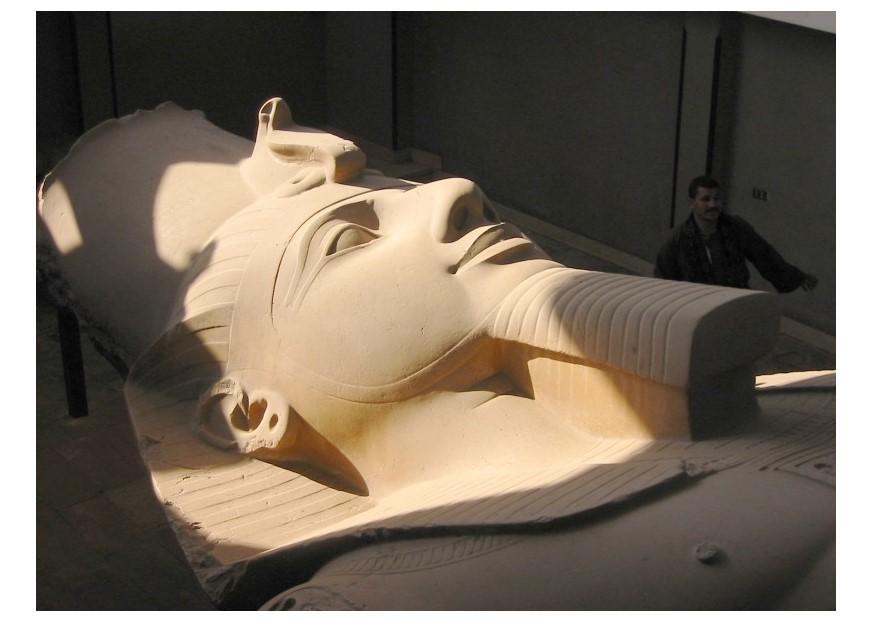 giant statue of ramses ii Photo giant statue of ramses ii