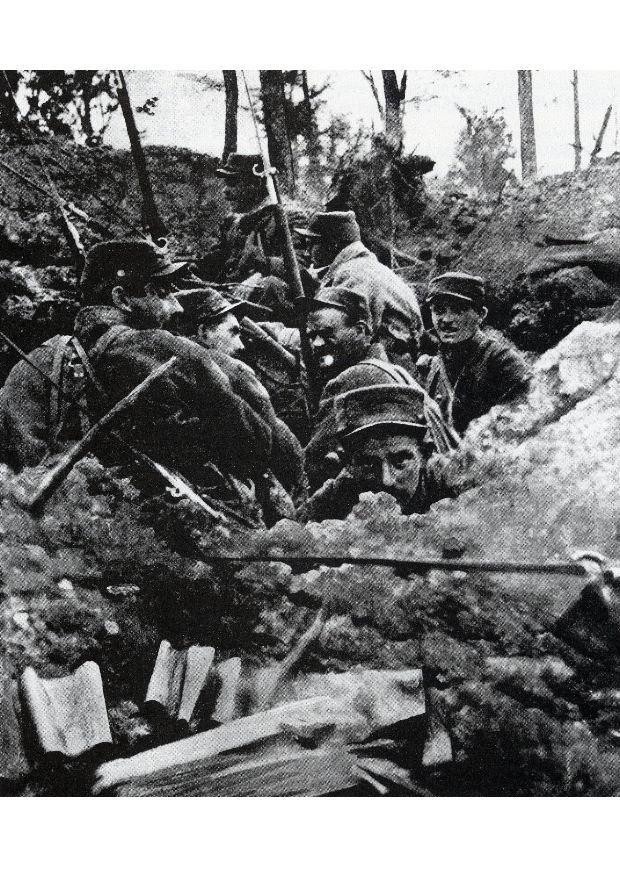 in the trenches,1918 Photo in the trenches,1918