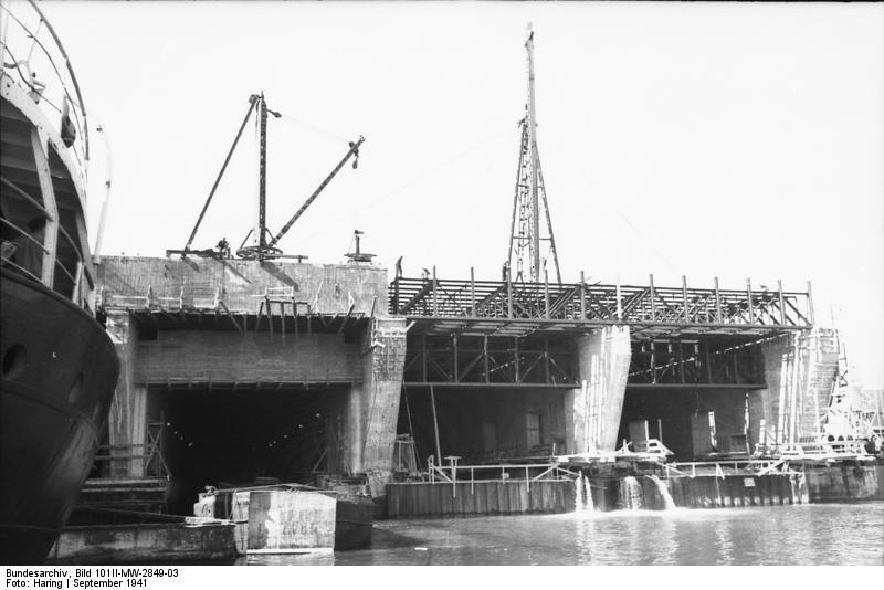 Photo france - brest - construction of submarine bunker