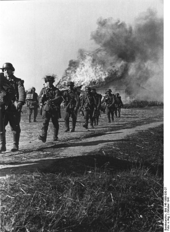 russia - infantry for house on fire Photo russia - infantry for house on fire