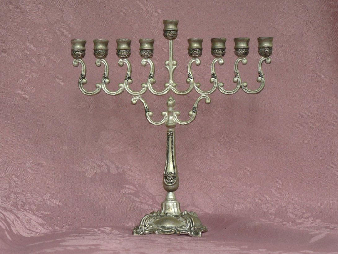 Photo hanukkah - hanukiah