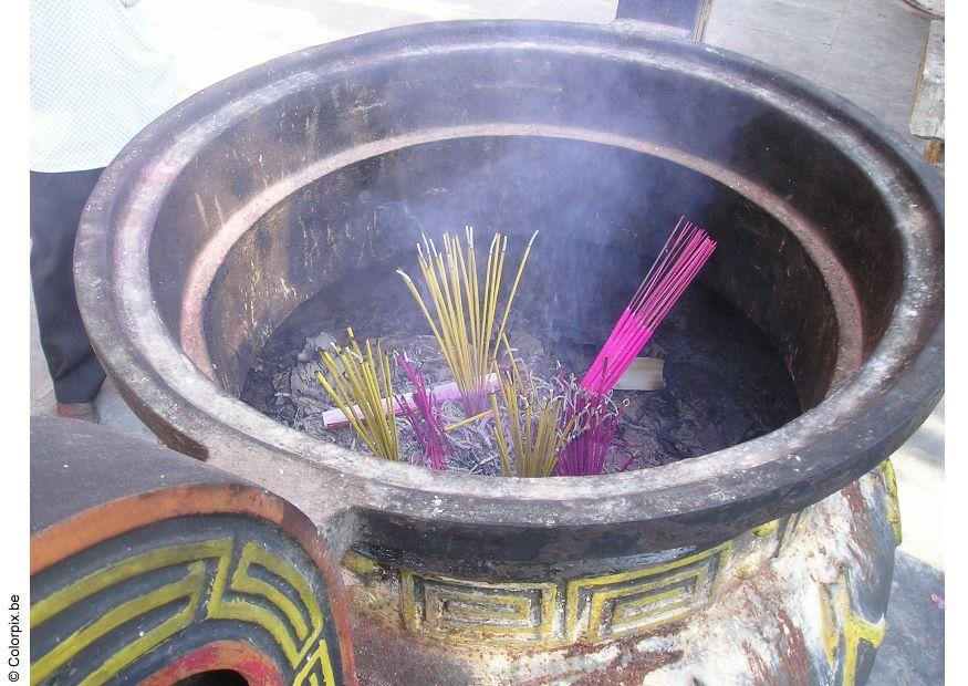 offering of incense Photo offering of incense