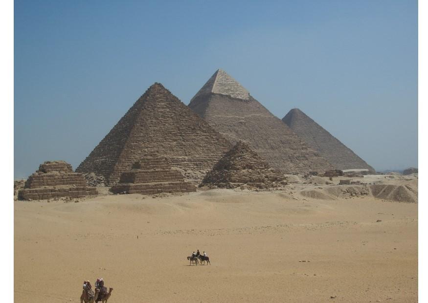 piramids of giza Photo piramids of giza