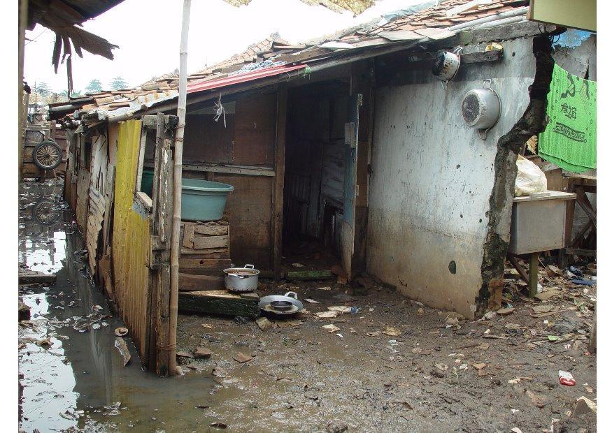 slums in jakarta Photo slums in jakarta