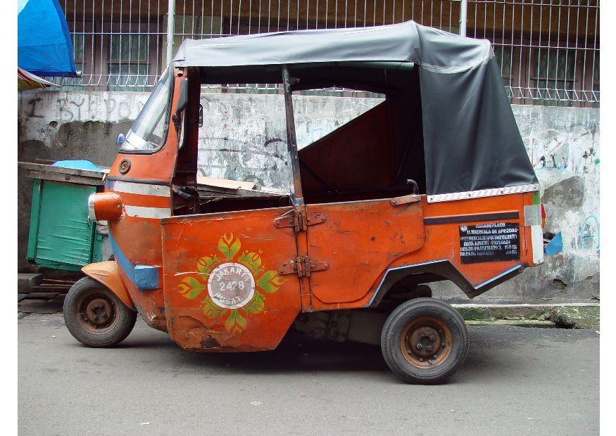 bajaj, jakarta, indonesia Photo bajaj, jakarta, indonesia