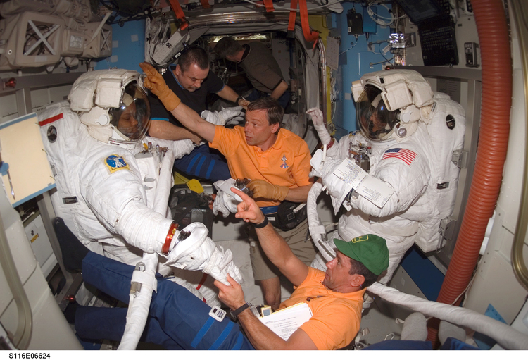 Photo astronauts in space station