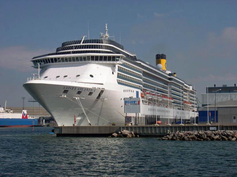 Photo cruise ship