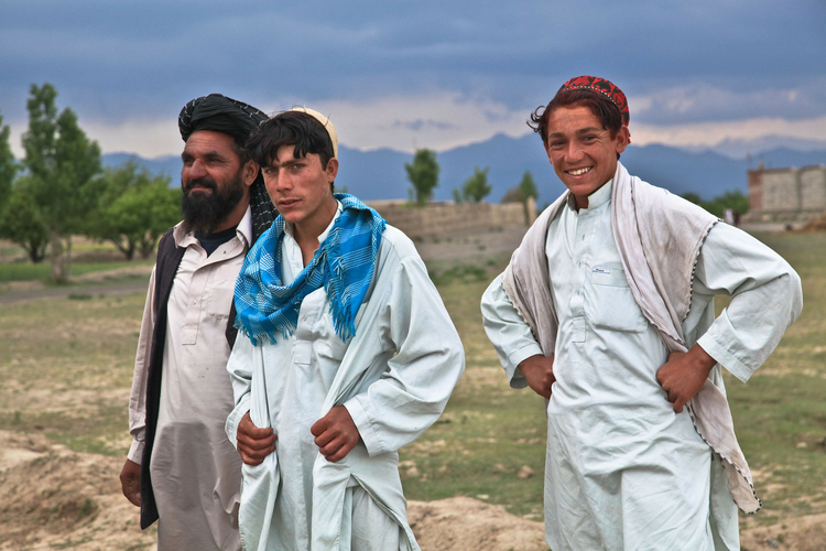 Photo father and sons