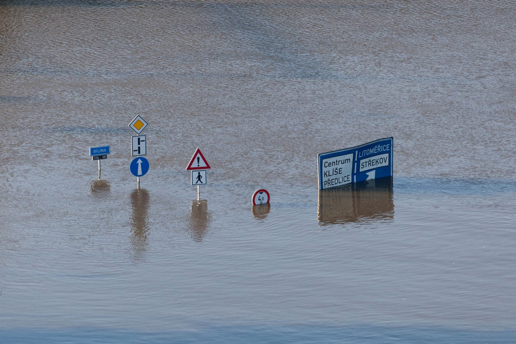 Photo flooding