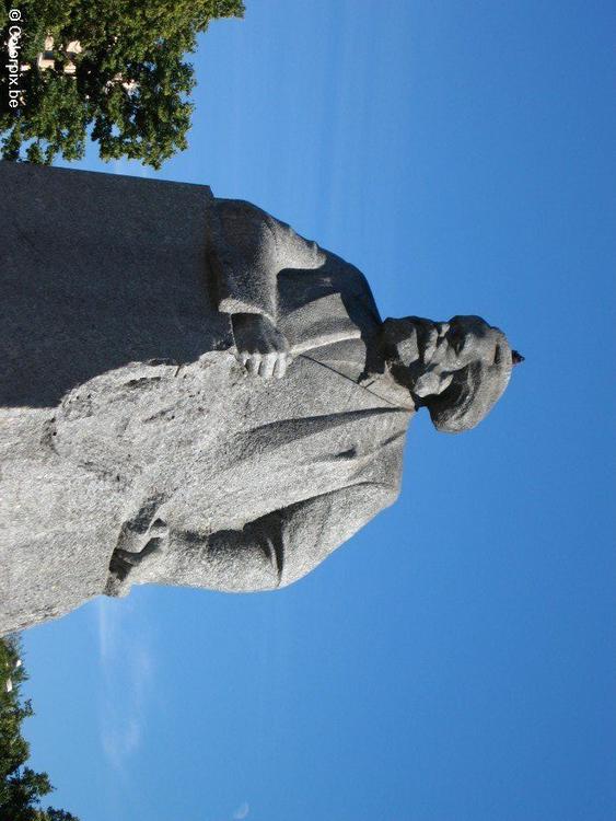 Karl Marx statue