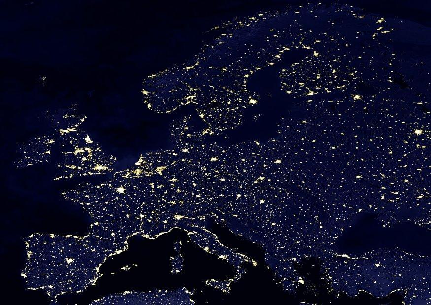 Photo night image urbanized Earth, Europe