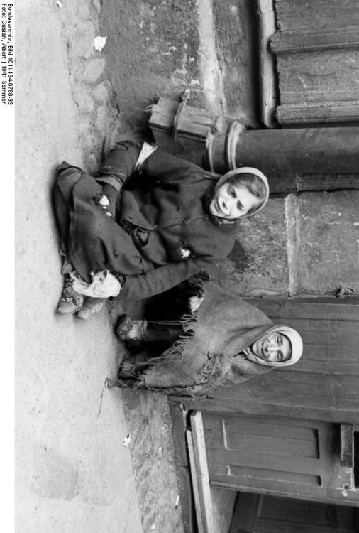 Poland - Ghetto Warsaw (2)
