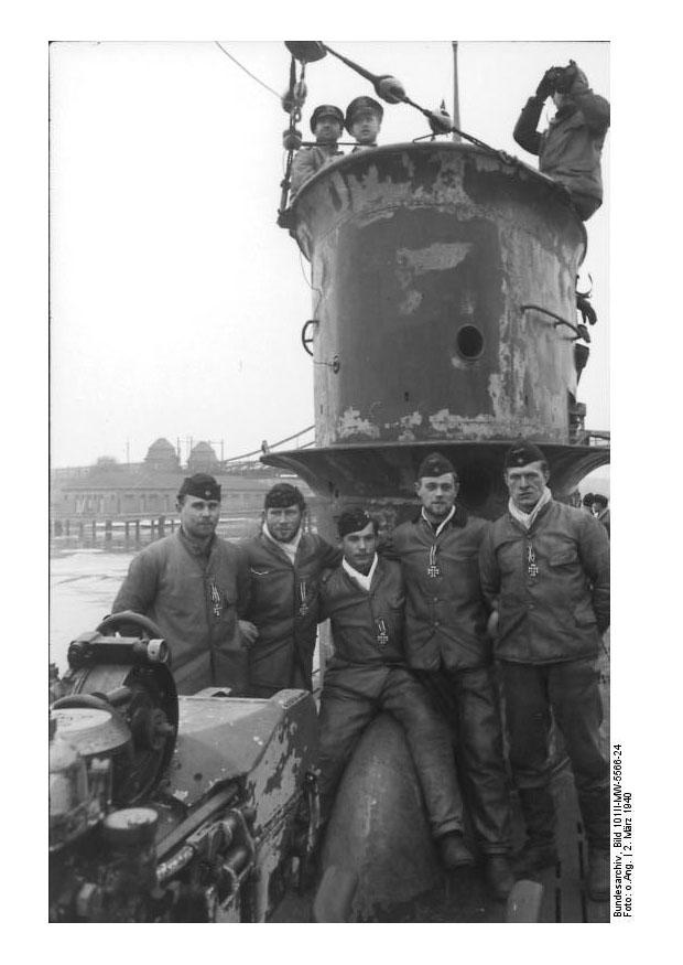 Photo Submarine U50 Crew - Wilhelmshafen